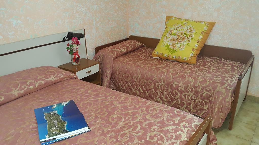 Hotel Menta E Rosmarino Monte SantʼAngelo Buitenkant foto