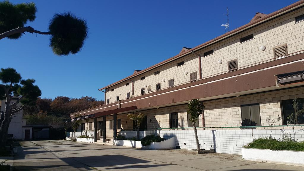 Hotel Menta E Rosmarino Monte SantʼAngelo Buitenkant foto